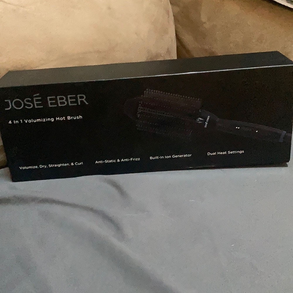 Jose Eber 4 in 1 Volumizing Hot Brush